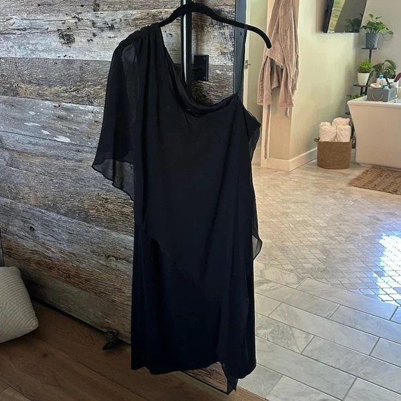 Adrianna Papell Jersey Chiffon Overlay One Shoulder Dress - Picture 3 of 12